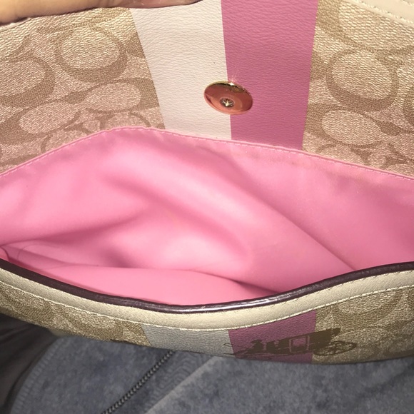 Coach C Tote Purse - Picture 4 of 8